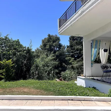 Lela's House
