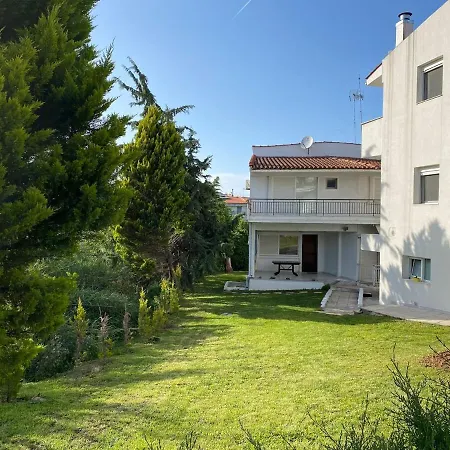Lela's House