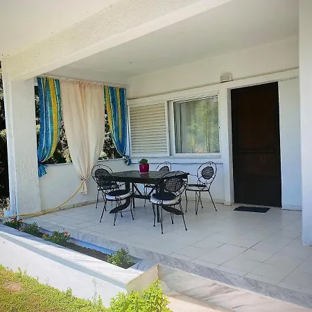 Lela's House